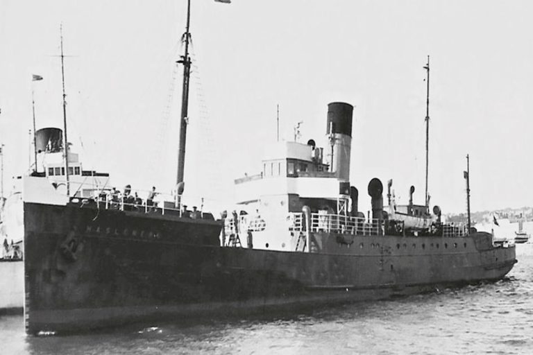 Přehradní balónové plavidlo HMS Haslemere.